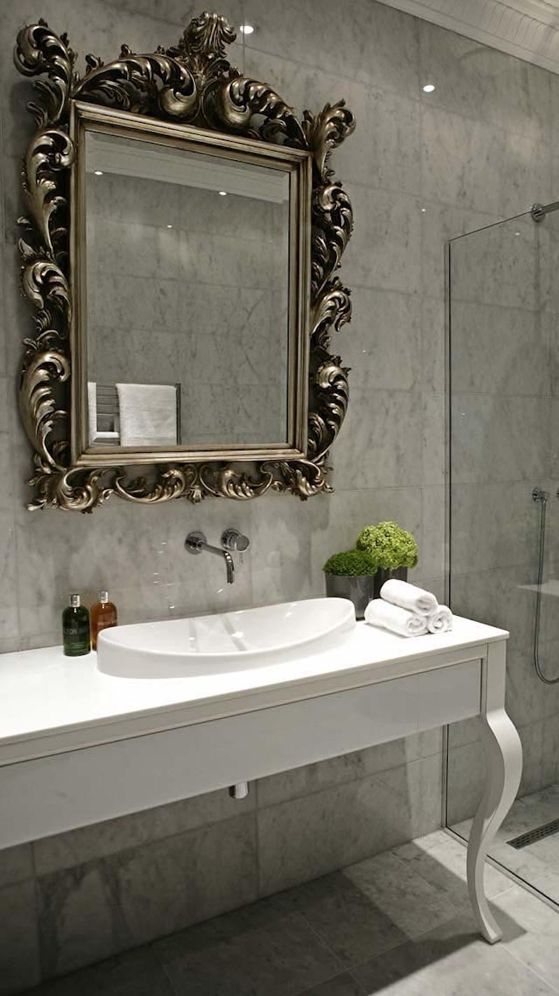 sisustus-koti-mustavalkoinen-tyyli-kylpyhuone-peili