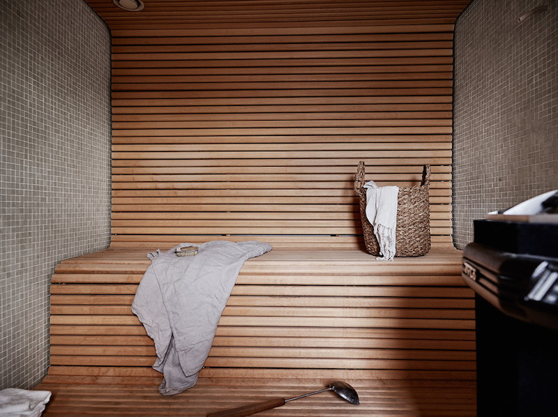ylellinen-kattohuoneisto-sauna